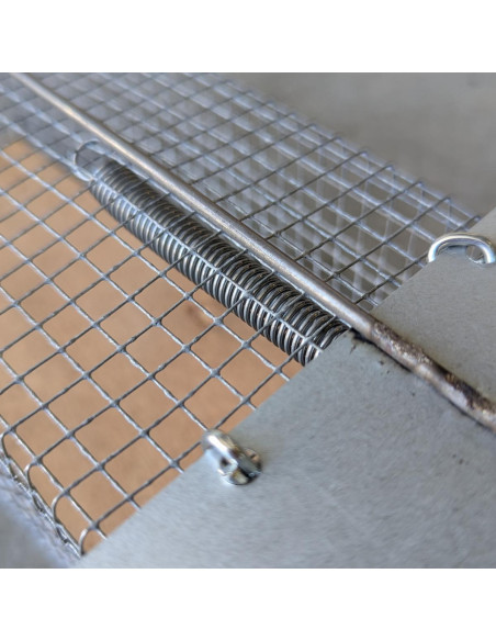 Non-lethal trap mouthtrap