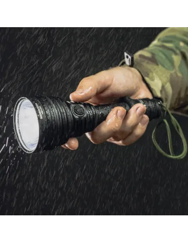 Linterna profesional Armytek Barracuda Pro Max Magnet USB 2800 lúmenes